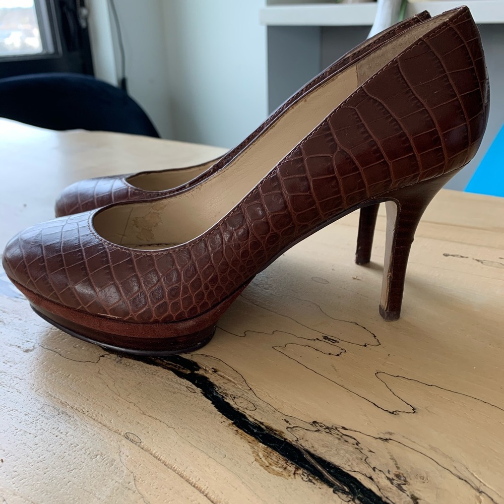 Nine West snakeskin shoes size 5.5